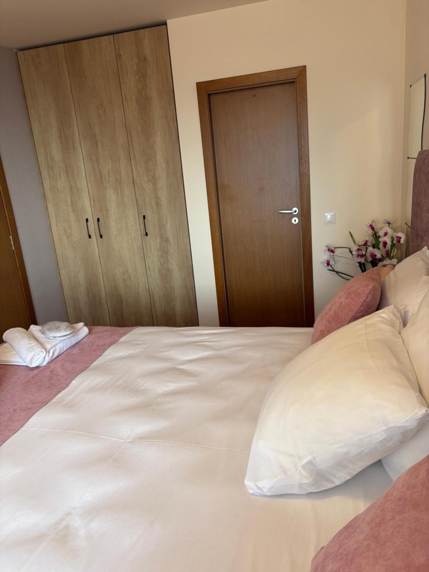 Grand Resort Luxury Apartment Παμπόροβο Εξωτερικό φωτογραφία